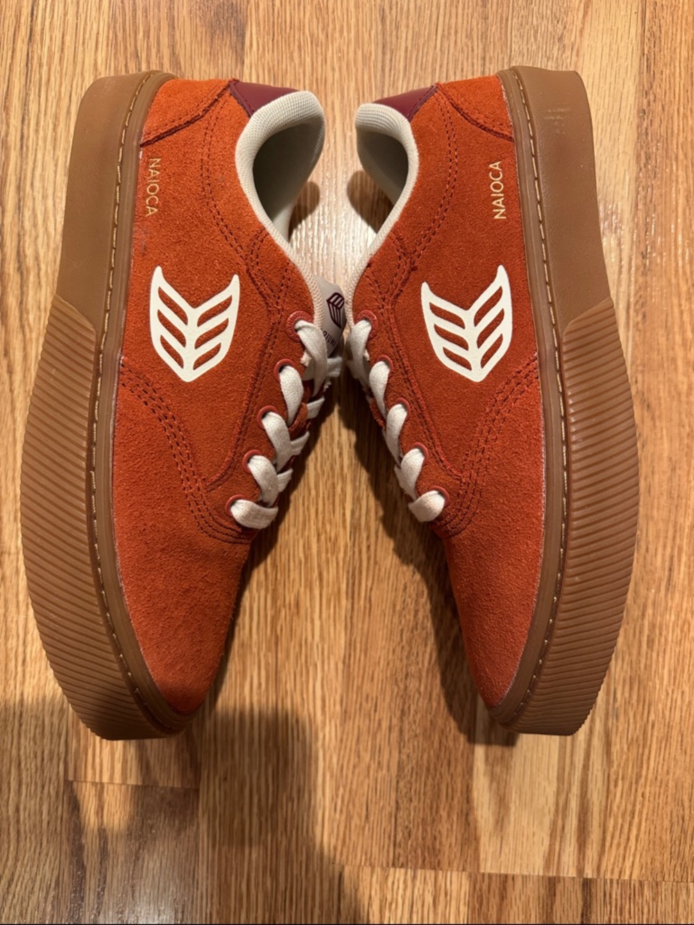 Cariuma Naioca Suede Sneakers